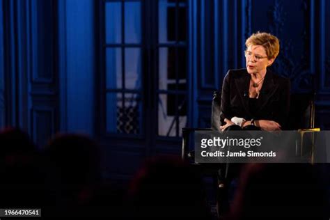 7,896 Annette Bening Pictures Stock Photos and High